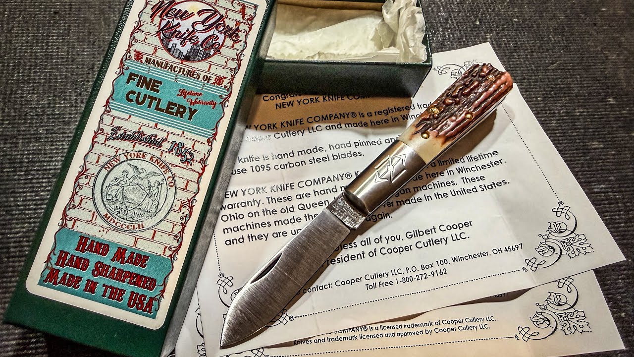 Компания New York Knife Co. - нож Barlow из красного крашеного оленьего рога.