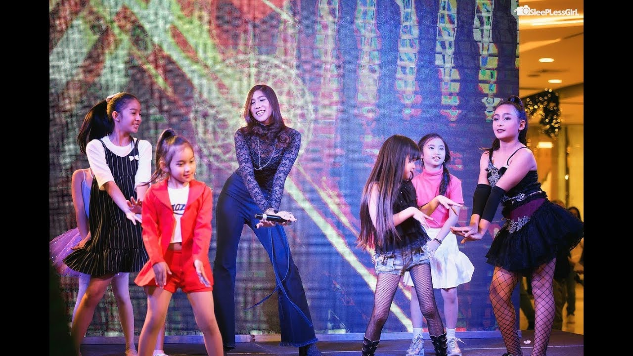 น้องๆสอนพี่เอม เต้น ปานามา - เอม สาธิดา AIM Satida @HappytimeLoveToShare เซนทรัลขอนแก่น 25.11.2017