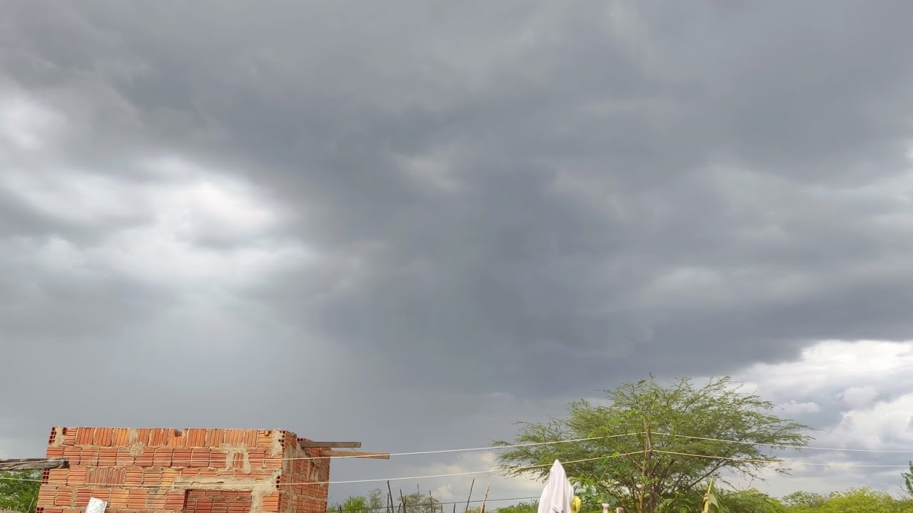 Mostrando para vocês a chuva aqui no sertão 🌧️🌧️🙏