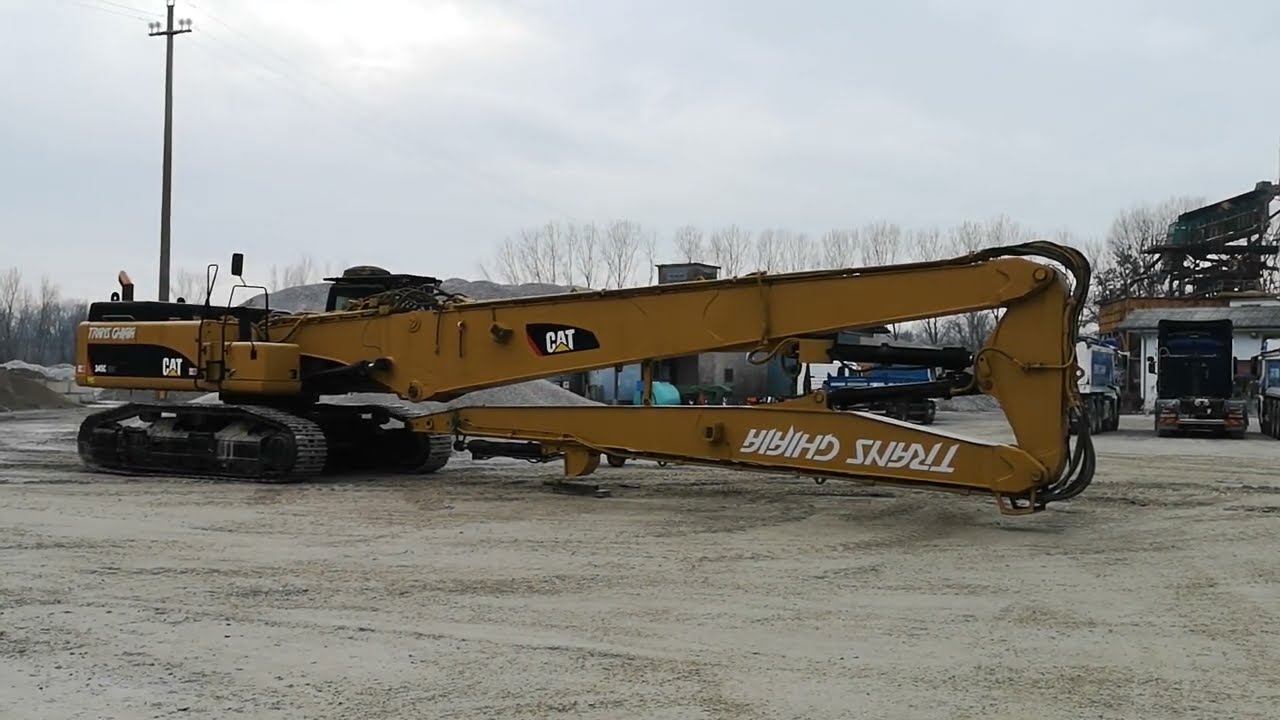 ESCAVATORi DA DEMOLIZIONE PERCHE' HANNO 2 BRACCI E COME SI DIFFERENZIANO CATERPILLAR 345 DEMOLICTION