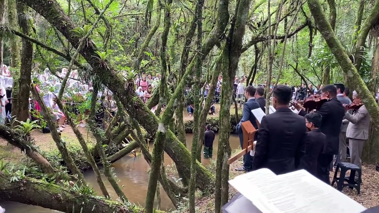Hino 41 Batismo no rio chácara Gênesis Campo Largo-PR dia 26/03/23