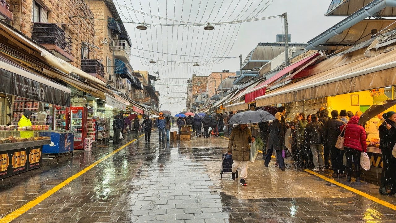 Jerusalem Hit by Storm Byron &ndash; Heavy Rainfall and Dramatic Street Scenes (4K)