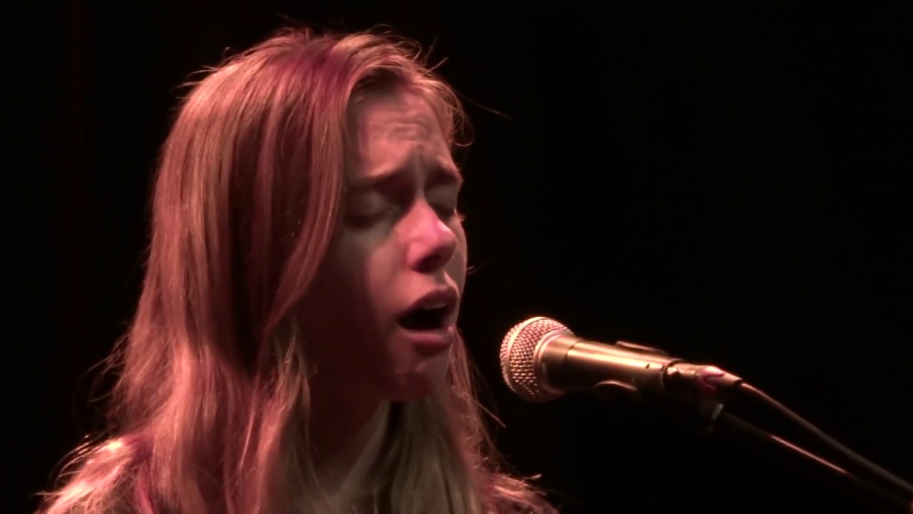 Julien Baker - Something - Amsterdam Live 2017