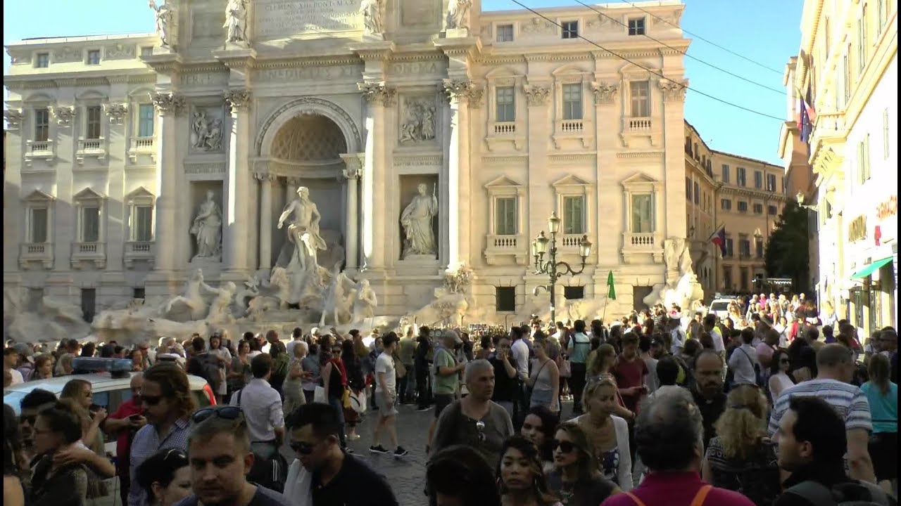 Walk around Rome Italy Vatican Piazza Navona Fontana di Trevi Piazza di Spagna Piazza del Popolo