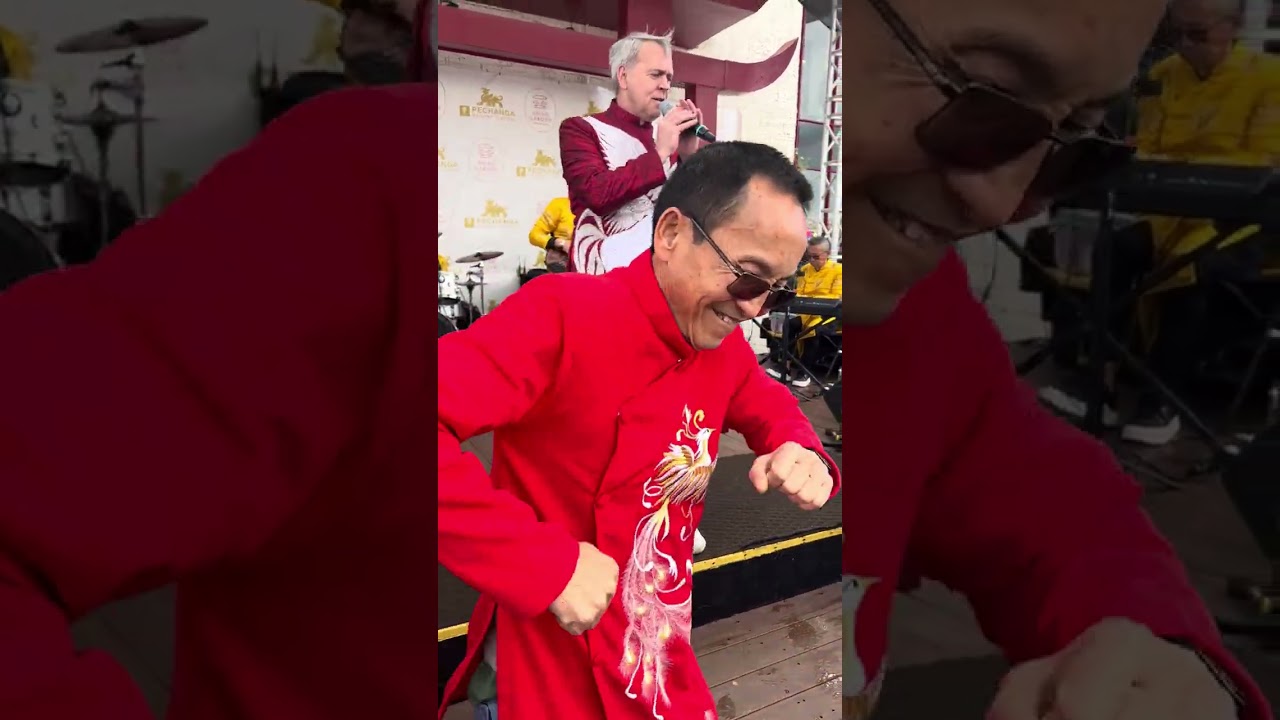 Ruchard bích tuyên hát tai asian phục lộc tho mall mong một tết