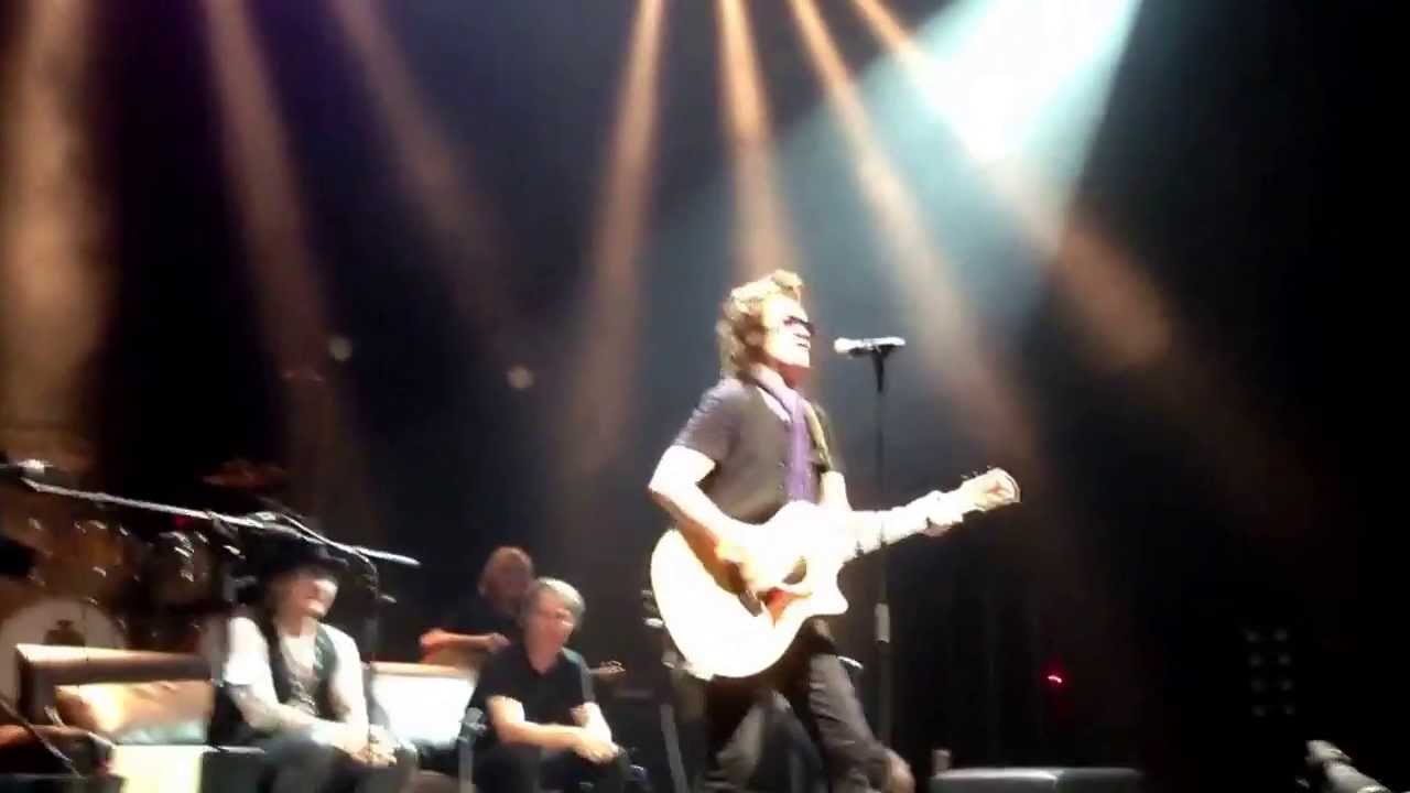 Mistreated - Kings of Chaos (Glenn Hughes acoustic) 2013 Sun City
