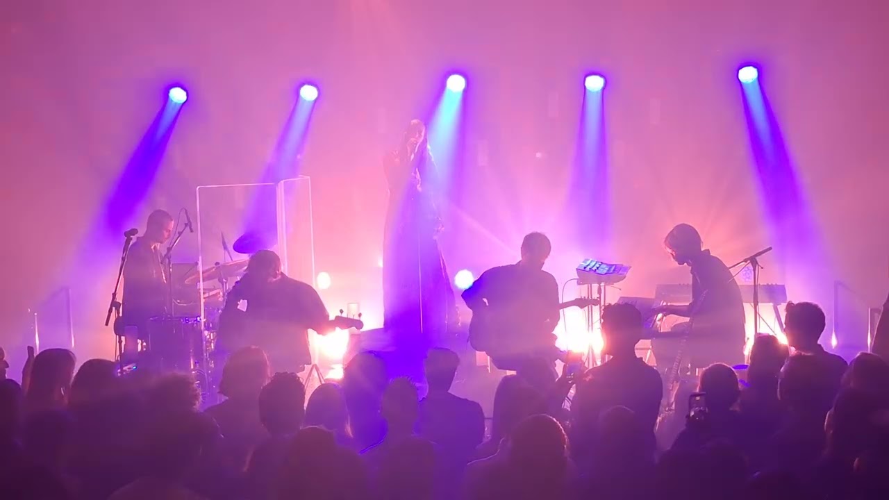 Wallners, All again / Easy - Melkweg, Amsterdam, 14 February 2026