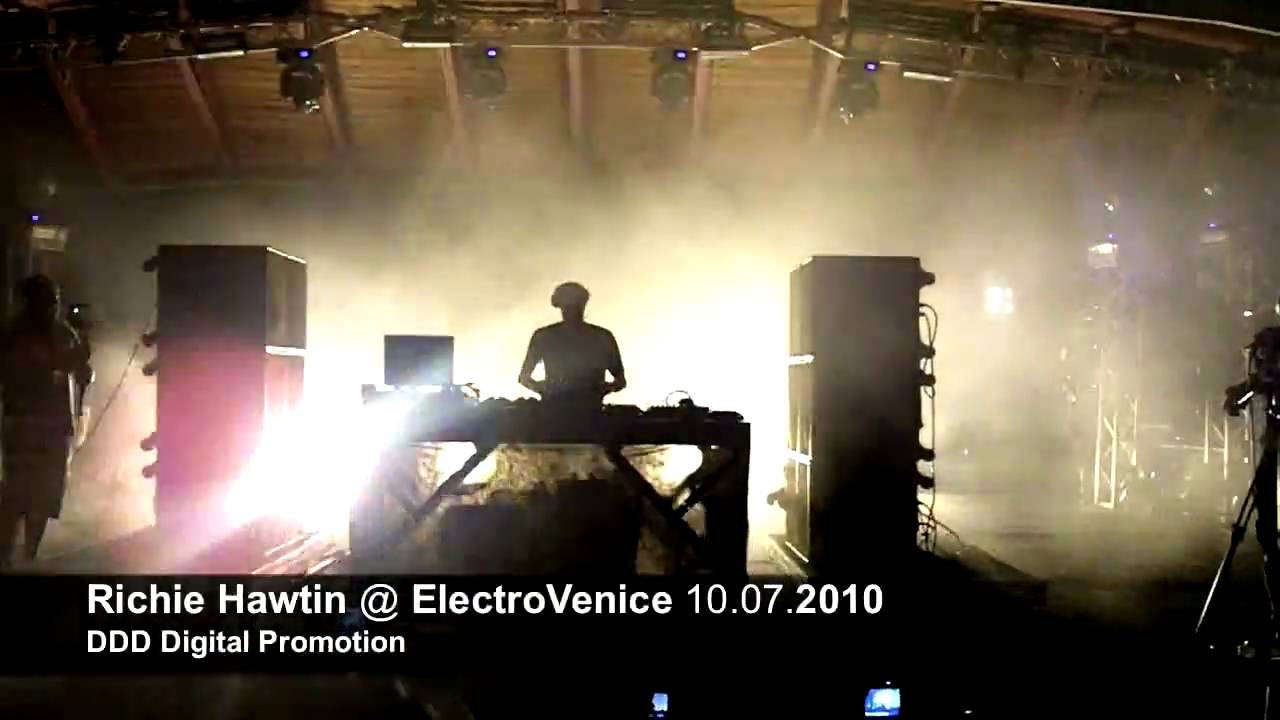 Richie Hawtin start his set HD @ ElectroVenice 10.07.2010