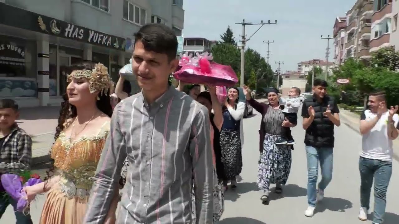 SEVGİNUR VE AYDIN'IN SÖZ MERASİMİNDEN KALANLAR
