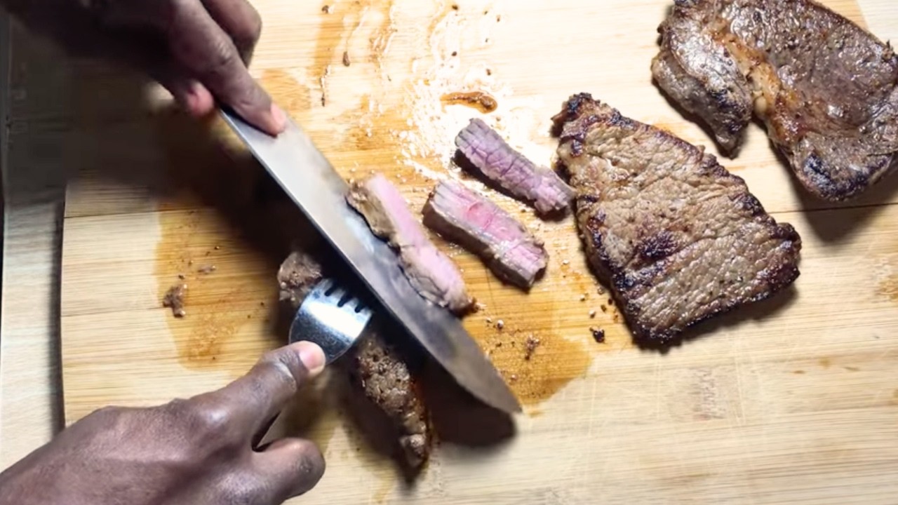 How To Make PAN FRIED CHUCK STEAK.