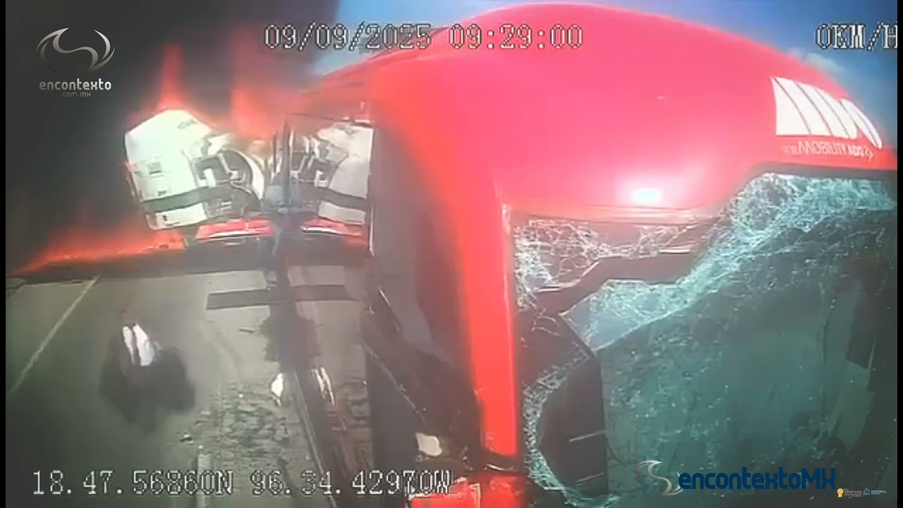 Impactante: Autob&uacute;s ADO se incendia tras choque con tr&aacute;iler en C&oacute;rdoba-Veracruz