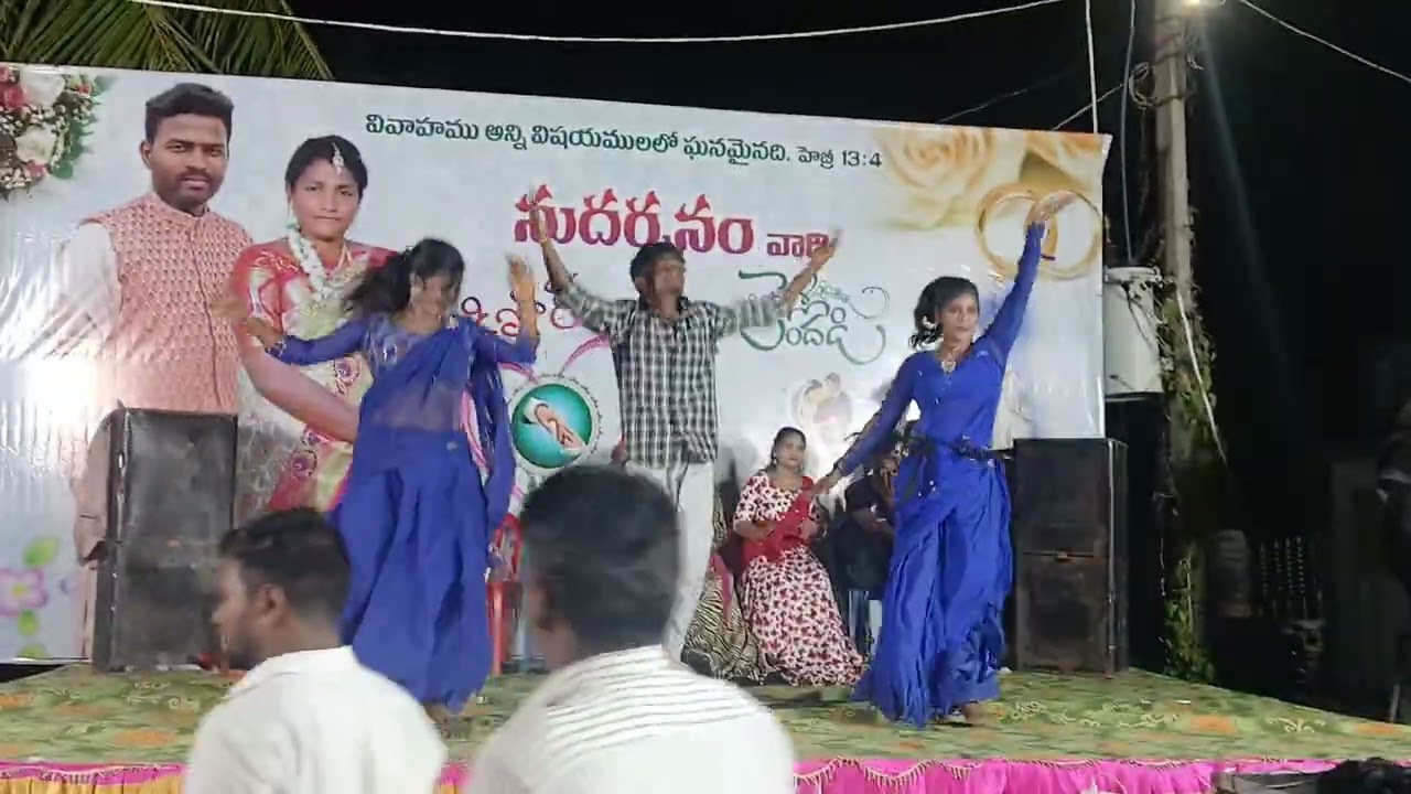 కాలేజ్ స్టూడెంట్ దుమ్మురేపి డాన్స్ 