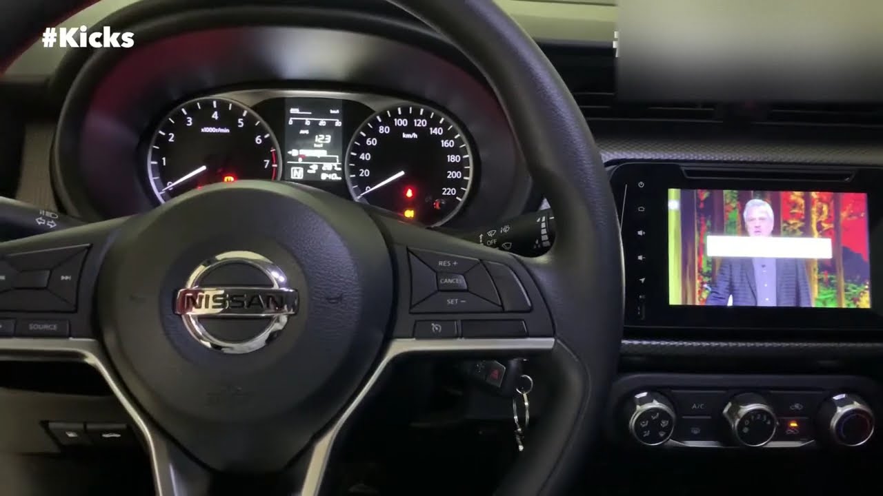 NISSAN KICKS Completão  Instalamos Muitos Acessorios Multimídia Leds Kicks Milhas Bancos em Couro