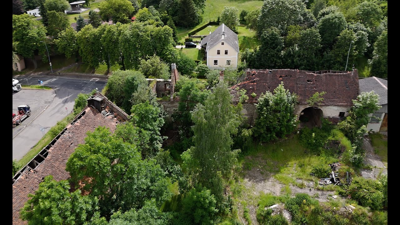 Nebezpečná ruina panského dvora ve Žluticích je z roku 1680
