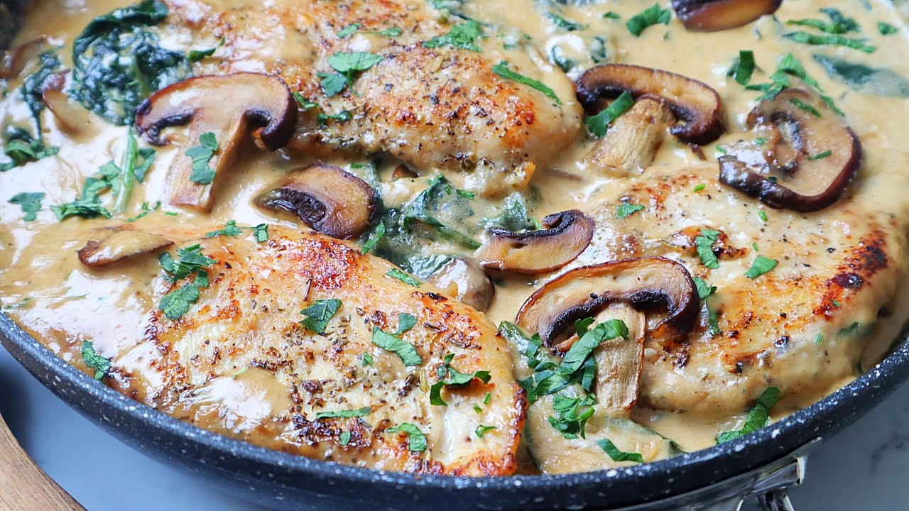 Poulet sauce aux champignons et épinards/chicken mushroom and spinach sauce/دجاج صوص مشروم و السبانخ