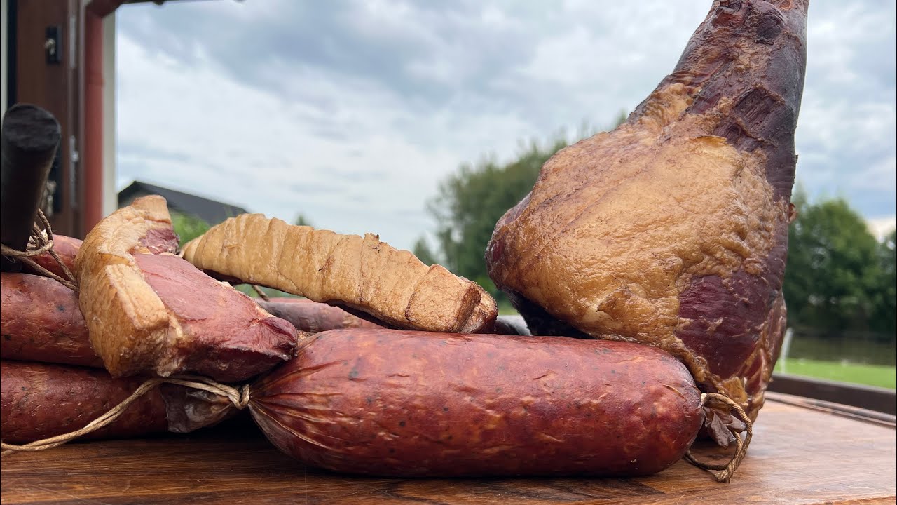 Kiełbasa z dziczyzny. Jak zrobić kiełbasę? Udziec z dzika. Kolega degustował i ocenił🙈#wędzenie 