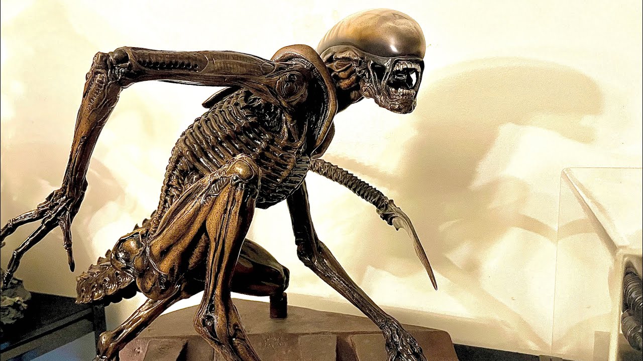 Sideshow Collectibles Dog Alien Maquette Statue Review - Alien 3