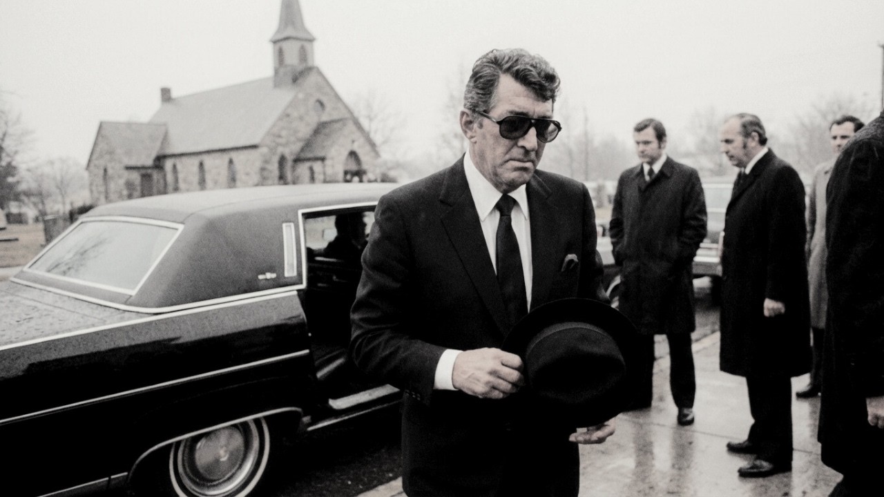 Dean Martin CRASHED a stranger's funeral in 1977 — nobody knew WHY for 30 years