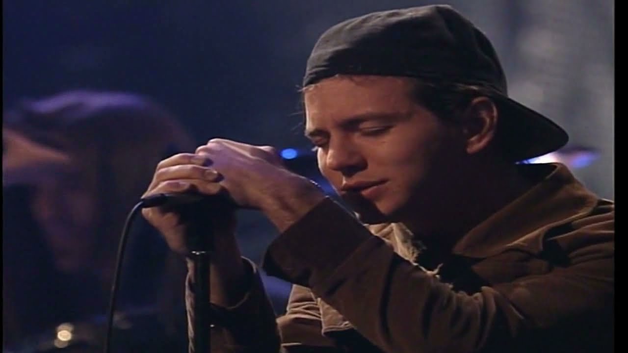 I'm Eddie Vedder and I Sing