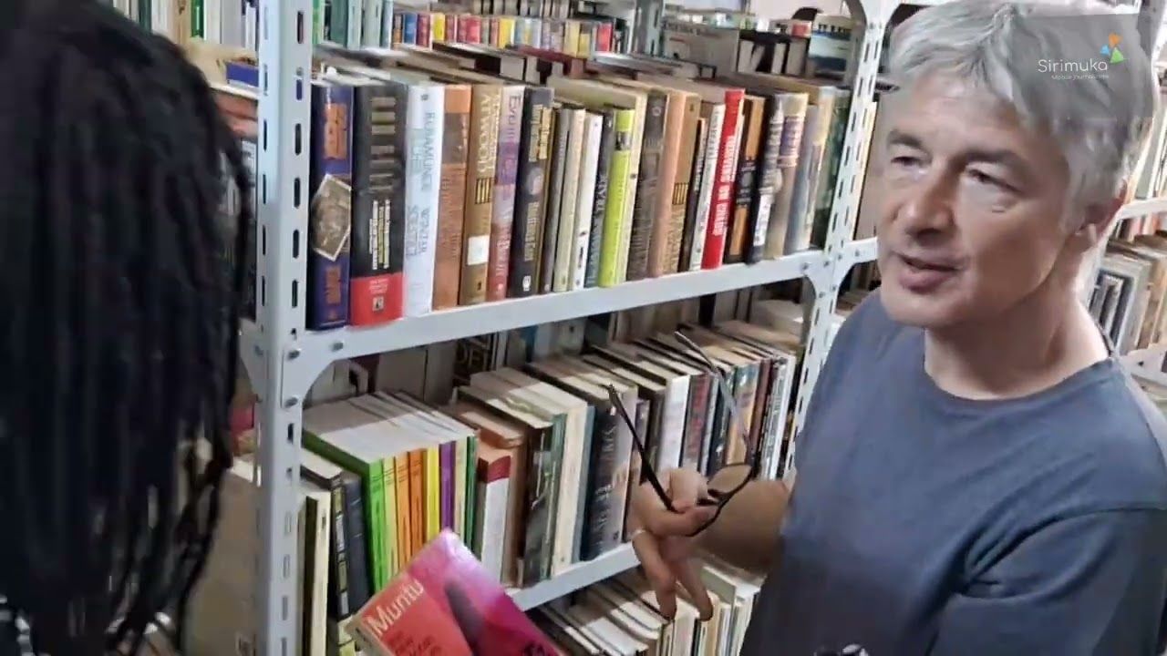 Voyage à travers la pensée éclectique du professeur Valentin-yves Mudimbe, bibliothèque personnelle