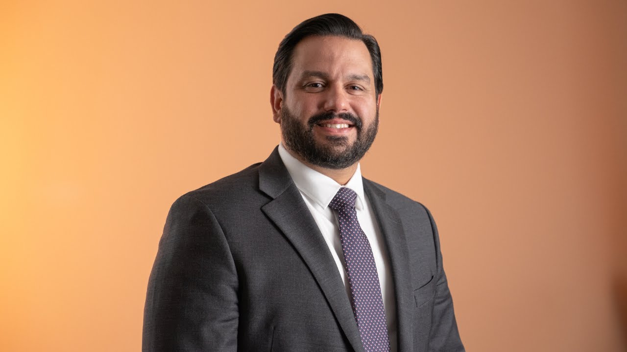 Vivienda ofrece placas solares y cisternas de agua gratis para la resiliencia de los hogares