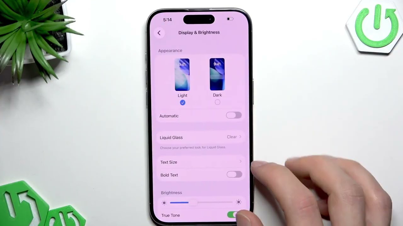 APPLE iPhone 15 Pro バッテリーの減りが早いときの対処法