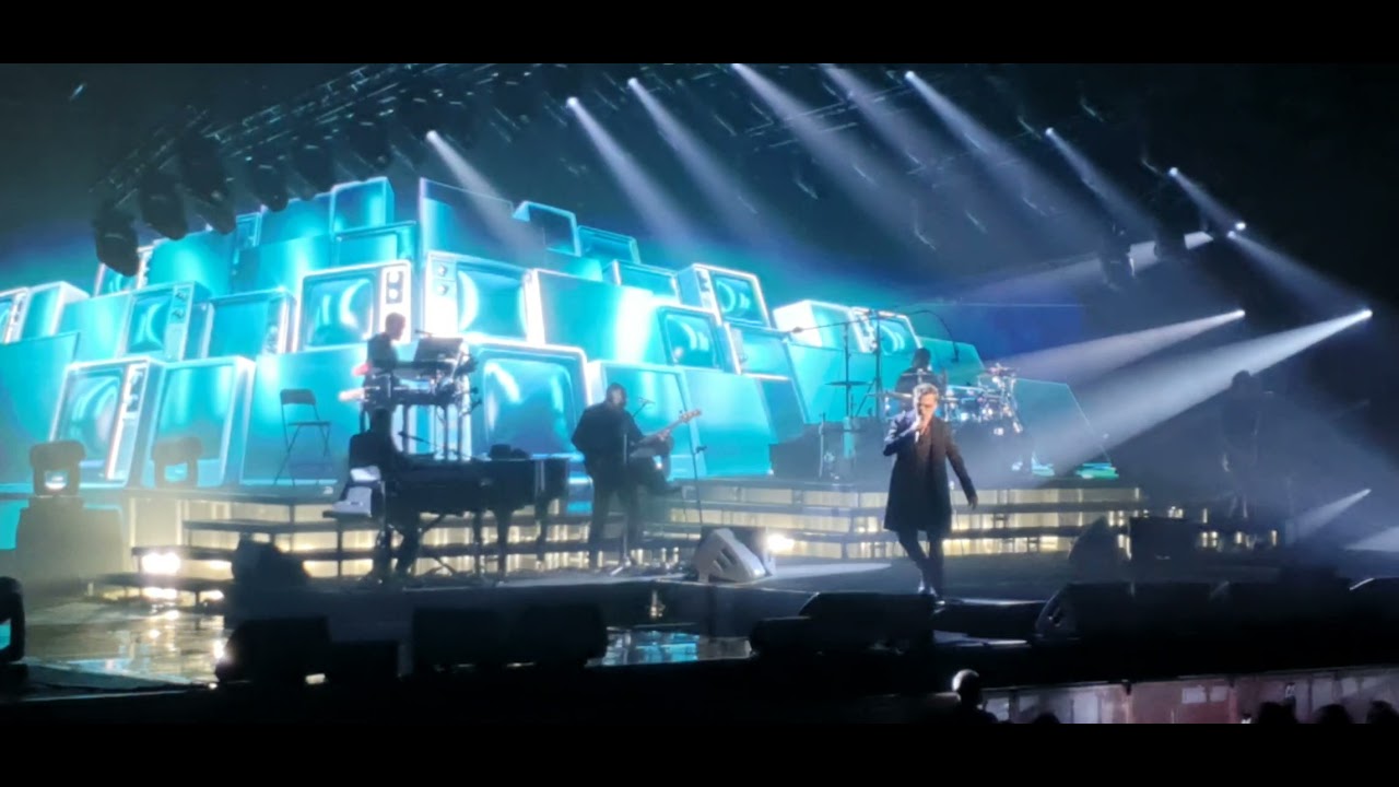 "chanter"Florent Pagny zenith Amiens 13/11/21.video perso!!AW