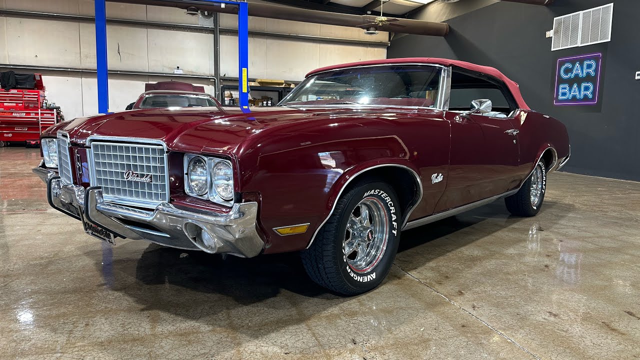 Продаётся Oldsmobile Cutlass Convertible 1972 года. Возможна доставка и кредитование.