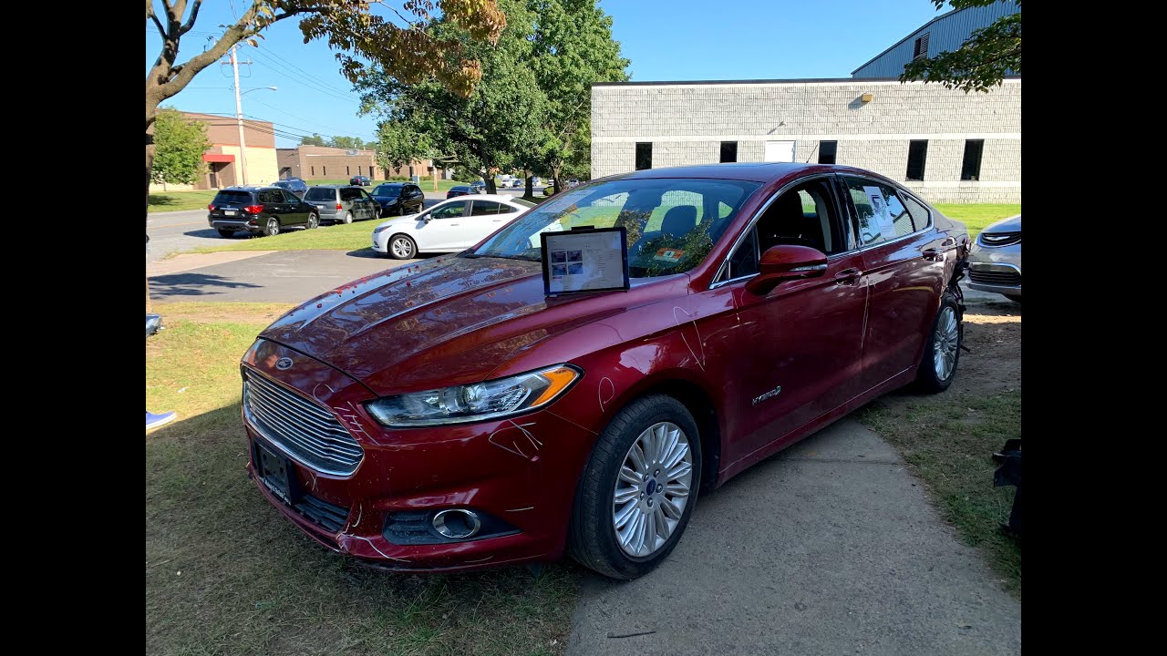 Битки ,что это.2013 Ford Fusion Hybrid - 4500$.