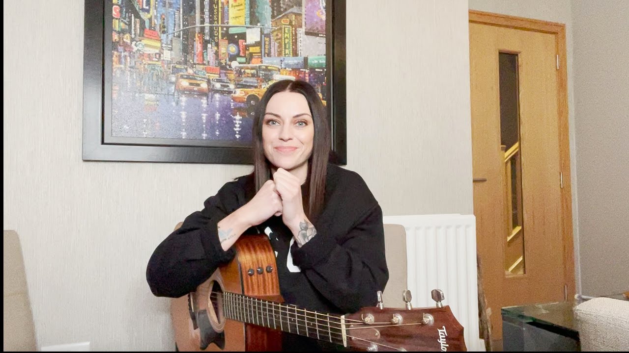 Amy Macdonald - The Human Demands (Live from Amy's Living Room)