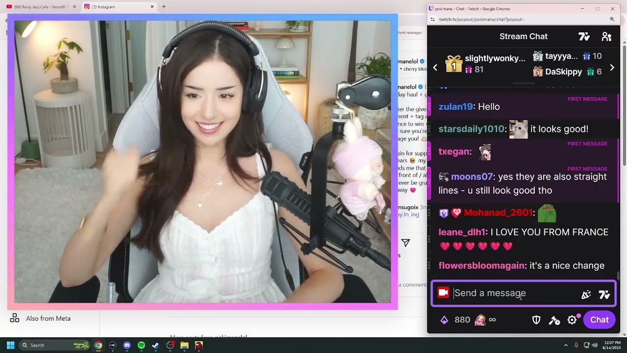 Pokimane killing her friends in among us ♡ 😝
