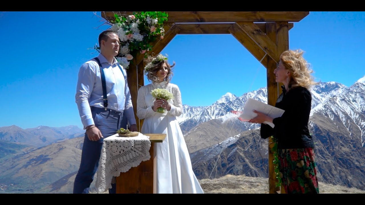 Николай и Алина, Вершина архонского перевала, 2500м