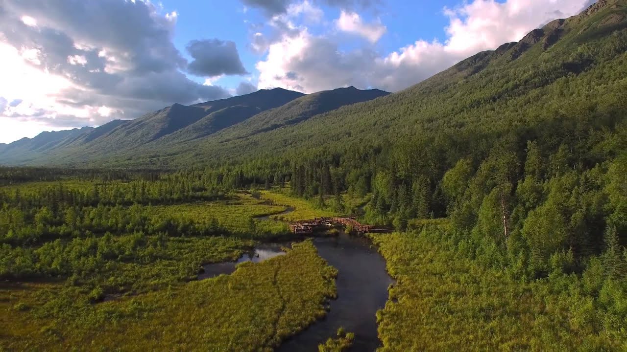 Dronie Eagle River Valley, Alaska