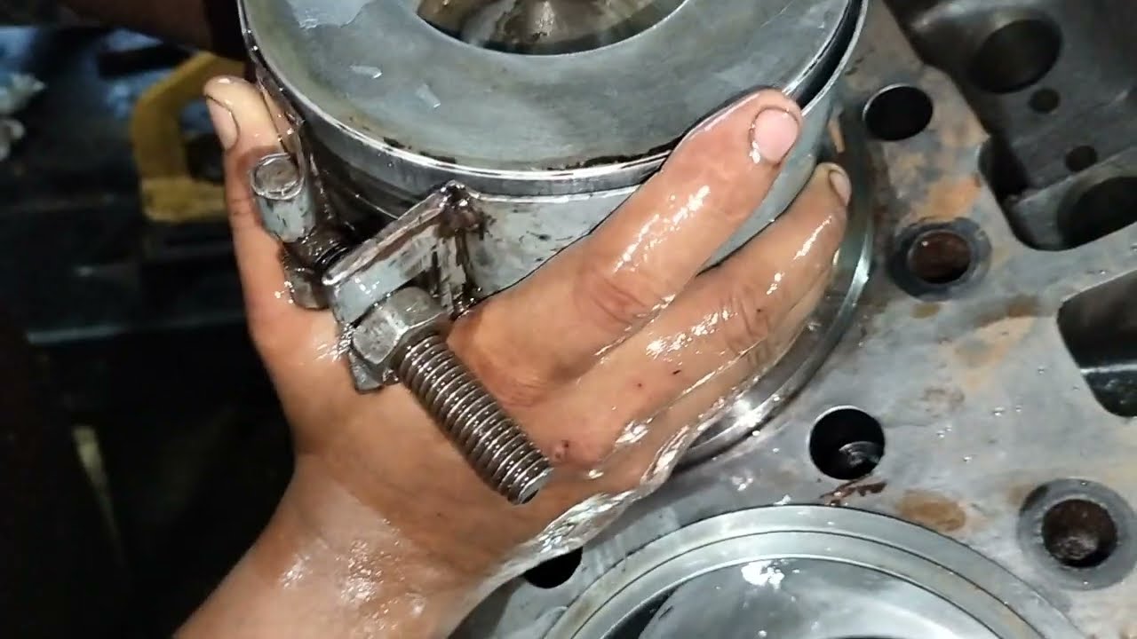 G3412 Caterpillar Engine Piston Fitting Work