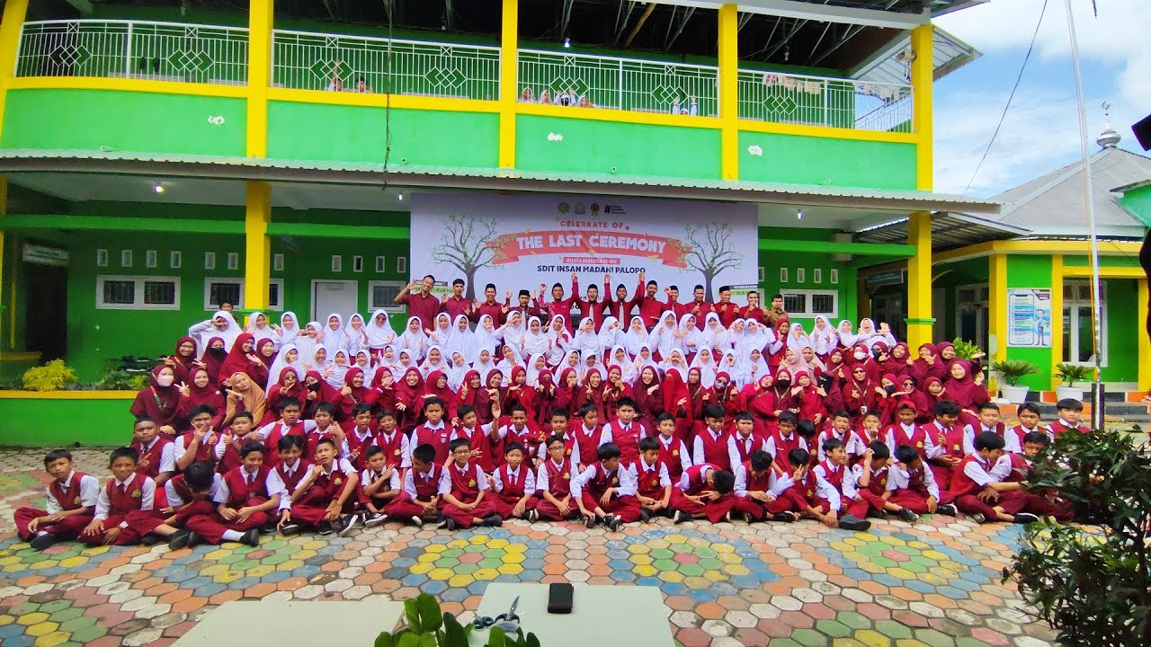 The Last Ceremony of SDIT INSAN MADANI Palopo