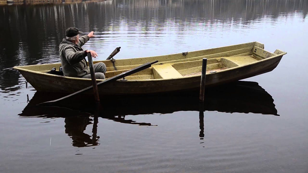 KALASTAJAT Kuhmoisissa. Verkkokalastus. Lomalla Suomessa.