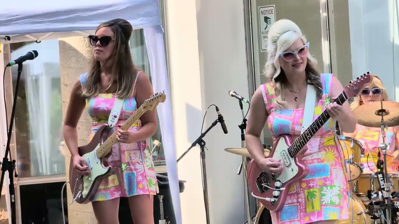 The Surfrajettes, live Toronto July 5th 2025