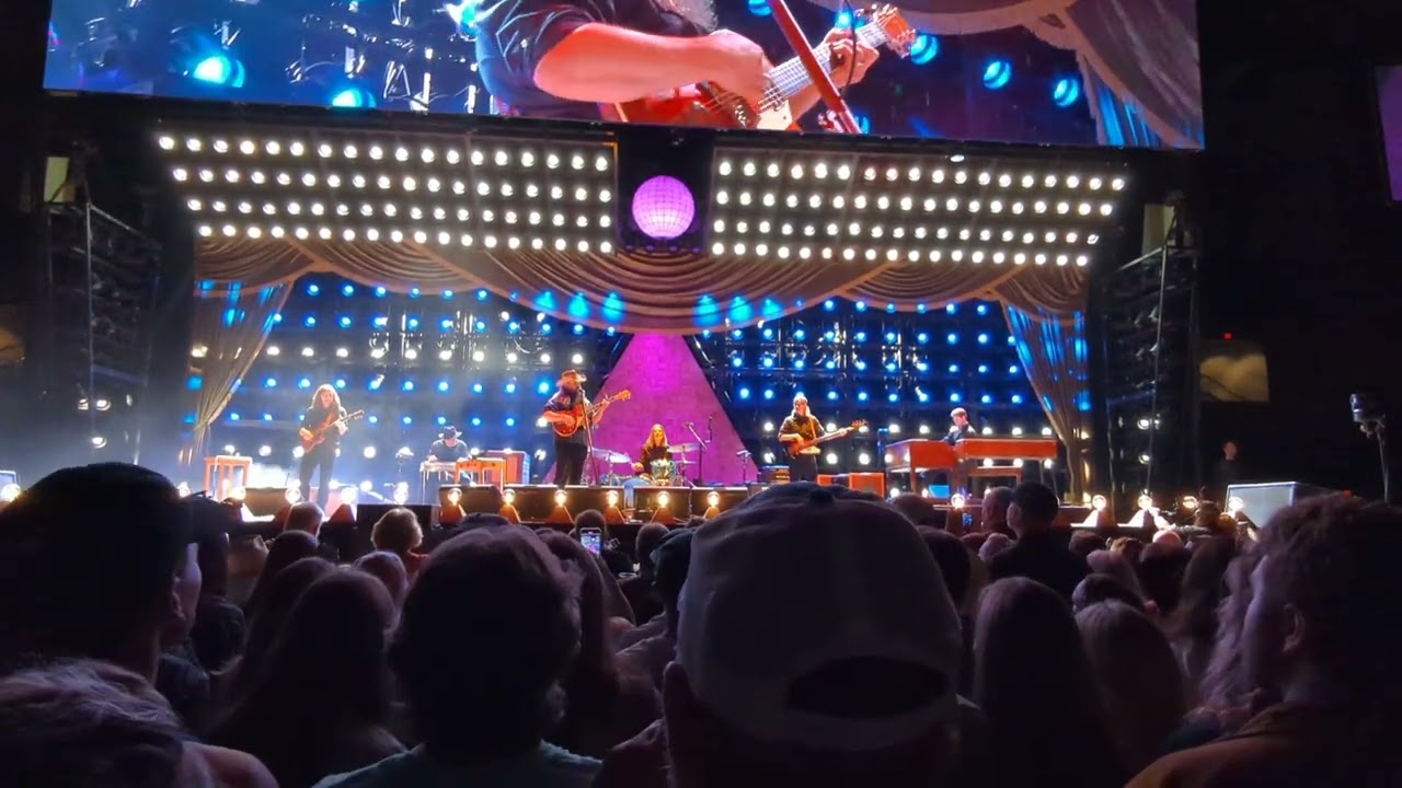 Chris Stapleton - White Horse [Opener] (Charlottesville, VA - 10/5/23)