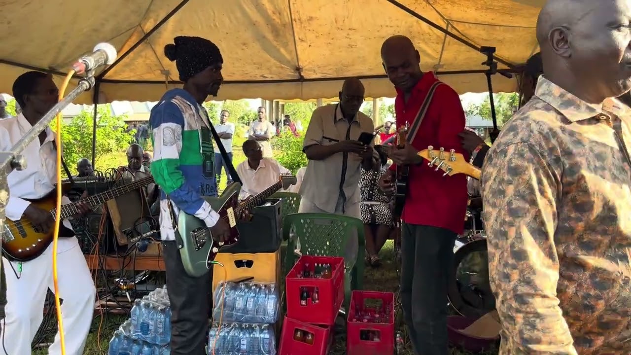 Jathum Athuma live performance at Dr Collela Mazee 26th anniversary.