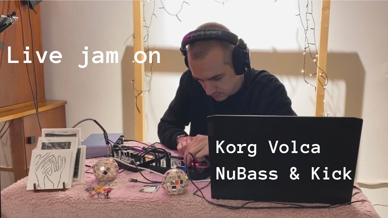 Live jam on Korg Volca NuBass & Kick