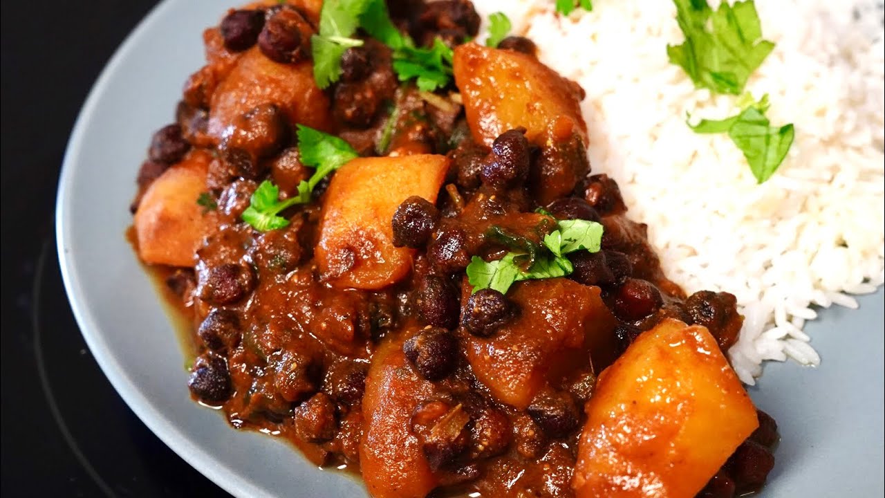 BLACK CHICKPEA CURRY (Healthy & Delicious) | ALOO KALA CHANA MASALA | Kala Chana Recipe