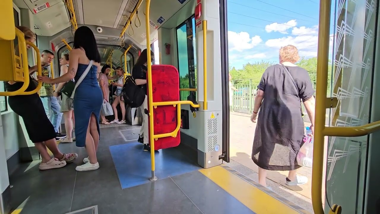 Hyundai Rotem 140N #4230. Tramwaje Warszawskie, linia 9