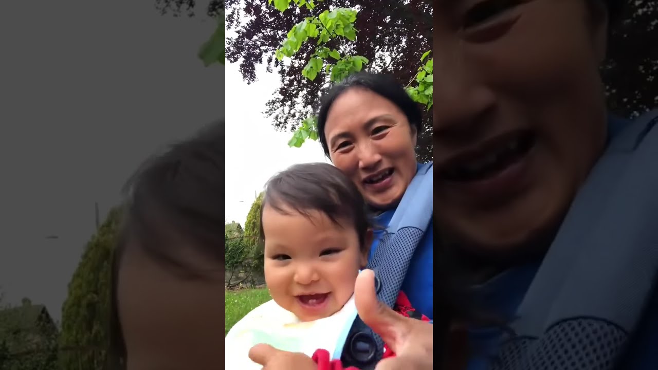 今天带小茉莉去打疫苗，她好像有点害羞，在家挺神气的，到了外面她就紧张的很🤣 #晒出越养越上头的人类幼崽 #小小的你治愈大大的我 #小屁孩越来越像那么回事了 #隔辈亲的天伦之乐 #人……