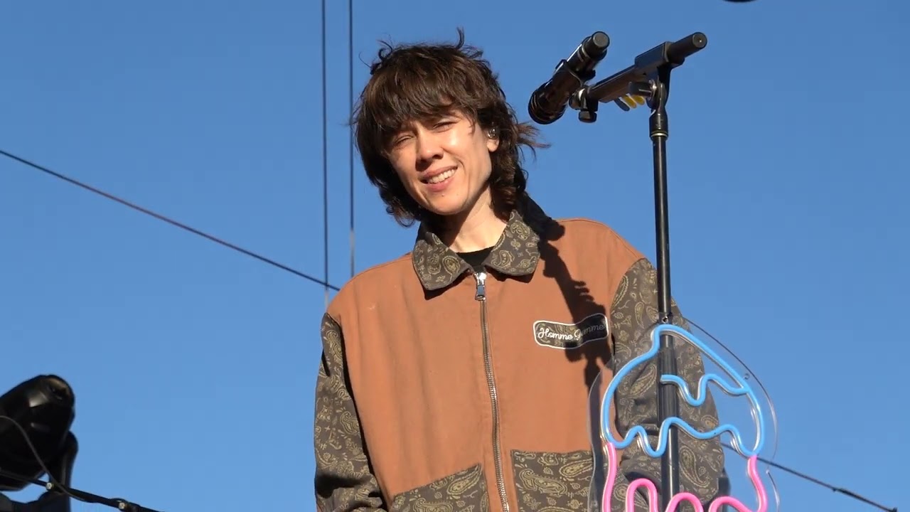 1/4 Tegan & Sara Soundcheck - Q&A @ Pier 17, NYC 10/29/22