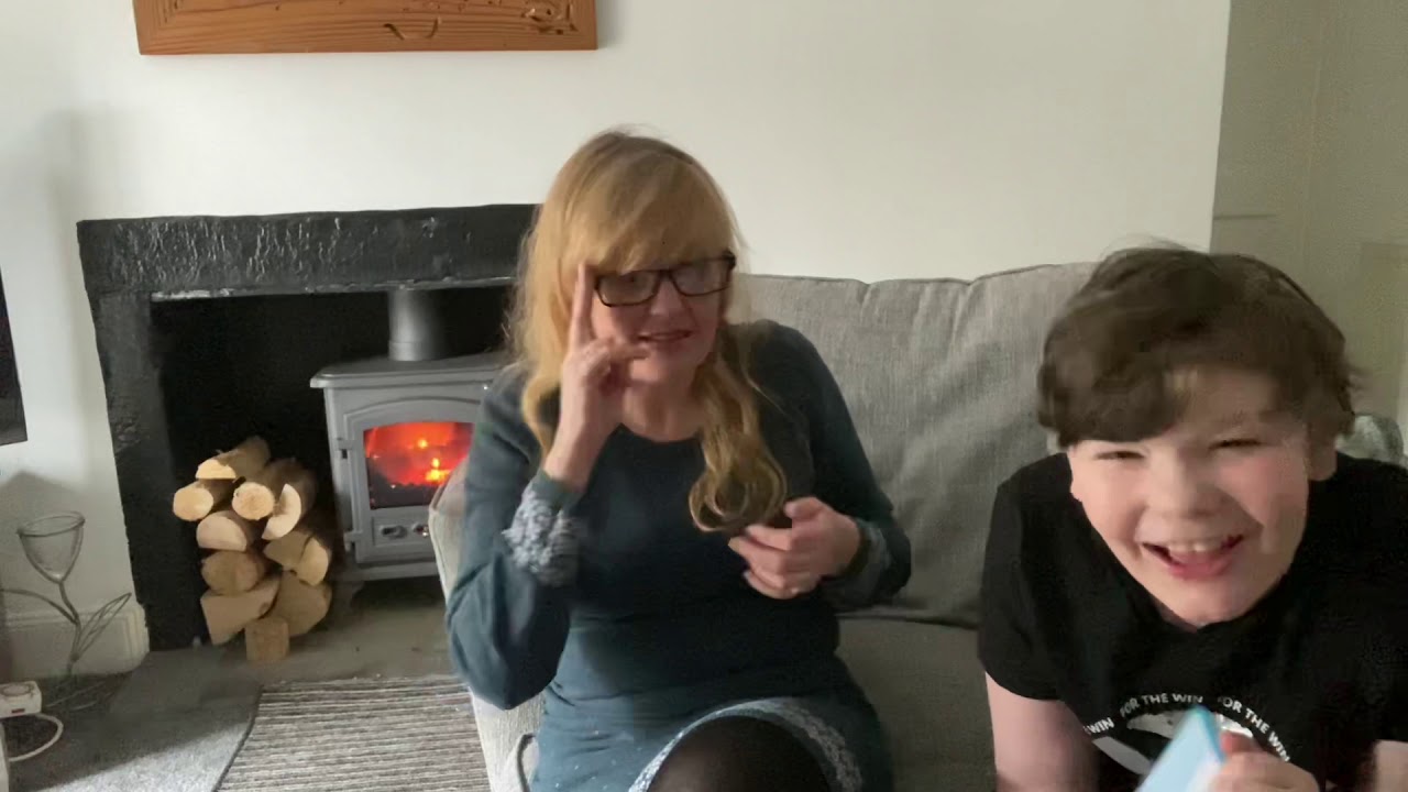 The cat in the hat comes back with Makaton signs