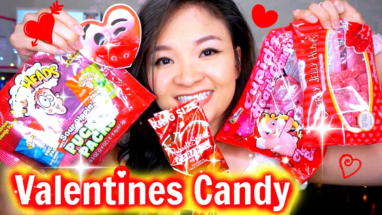 Thử Ăn Vặt Kẹo Tình Yêu | TRY VALENTINES CANDY ♡ BeeSweetiee