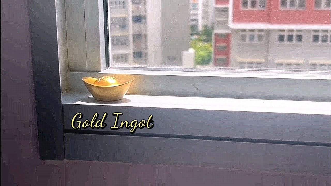 Living alone /HDB 2room 47sqm ~ new sofa, got gold ingots to attract more wealth hopefully... 