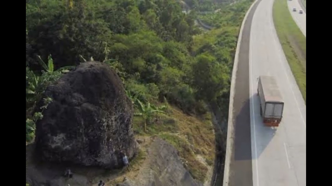 MISTERI DI BALIK BATU BLENANG TOL CIPALI.. #misteri #ceritahorrorindonesia #ungkapmisteri #cipali