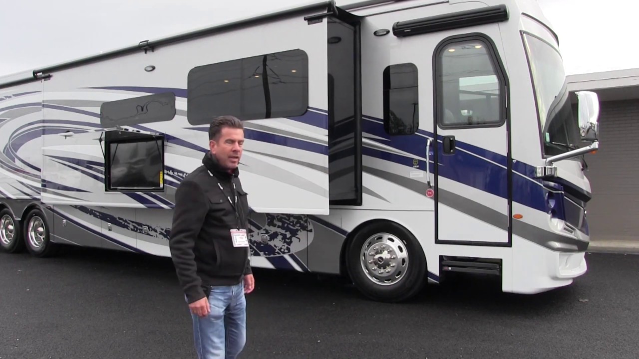 2020 Fleetwood Discovery 44H walkthrough