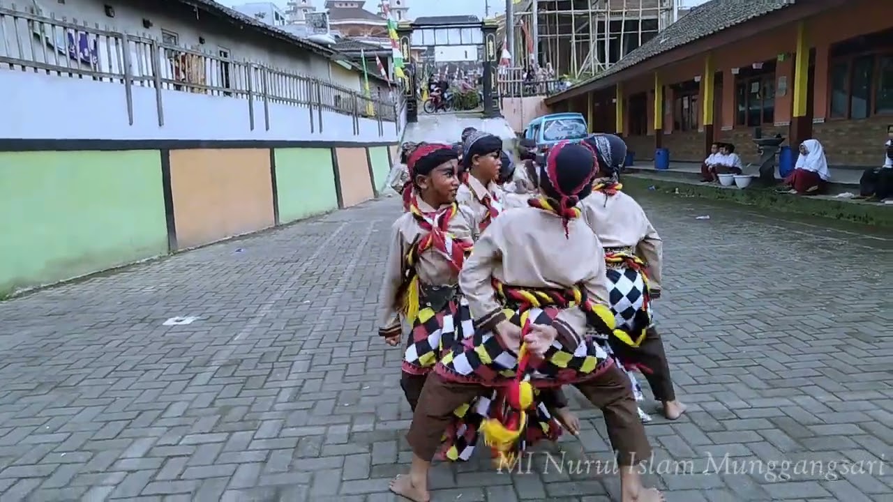 JUARA 2 GIAT SENI BUDAYA JAMBORE TINGKAT KECAMATAN. WAROK SISWA MI NURUL ISLAM MUNGGANGSARI